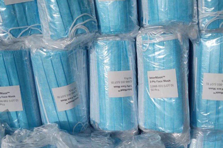 Three-layer protection of spot disposable masks (3)