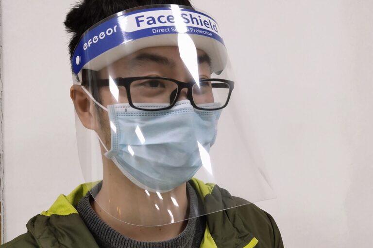 Transparent protective mask (2)
